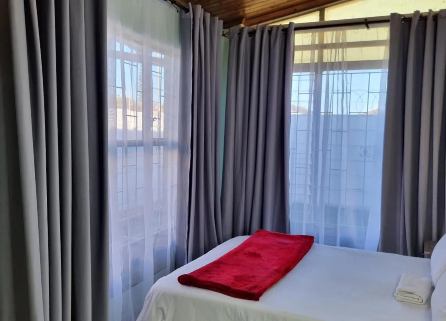 Ojong'S Guesthouse Kraaifontein - Eikendel Cape Town South Africa