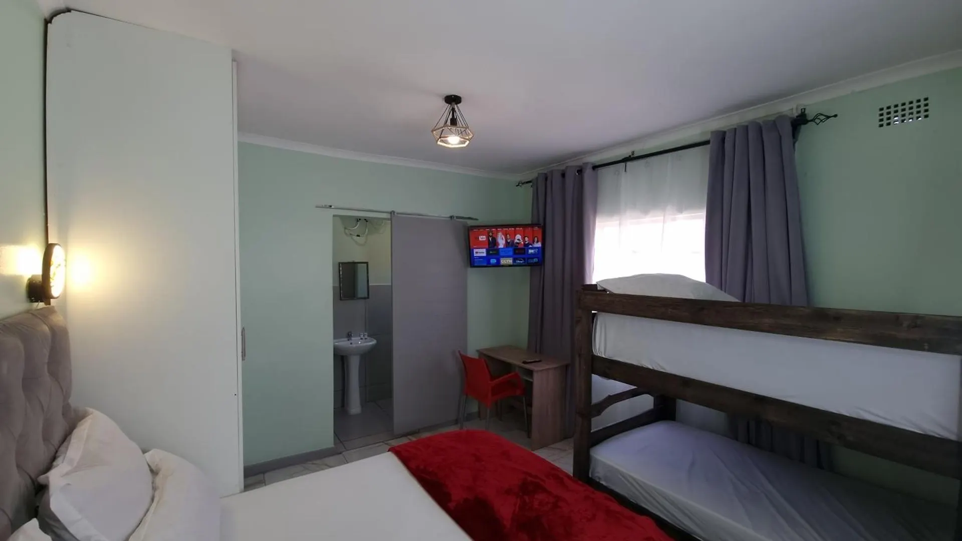 Ojong'S Guesthouse Kraaifontein - Eikendel Ciudad del Cabo Pensión